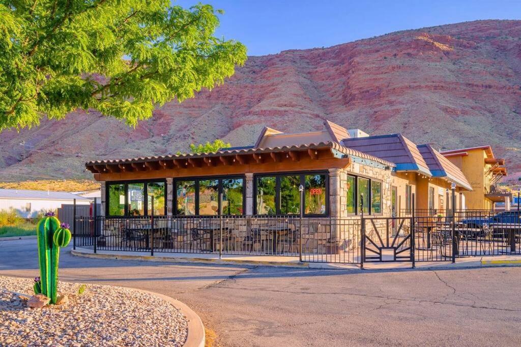 Luxury Downtown Rental - La Dolce Vita Villa #3 Moab Buitenkant foto